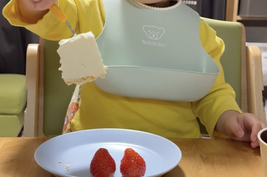 卵なし・オーブンなしで作る、わが家の「宙に浮くチーズケーキ」